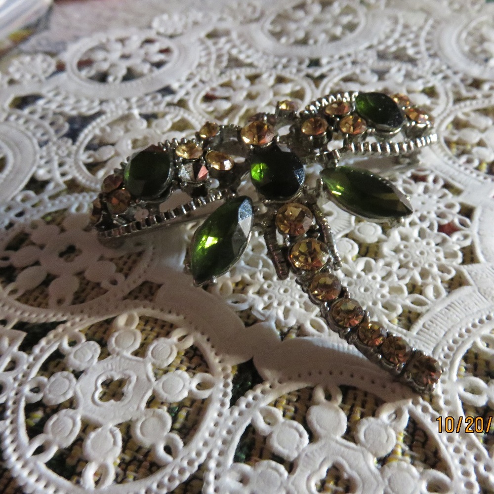 Costume Jewelry Dragonfly pin